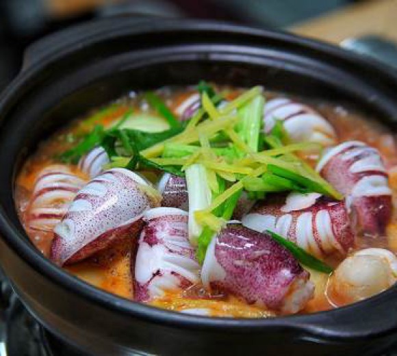 Lẩu mực thái 