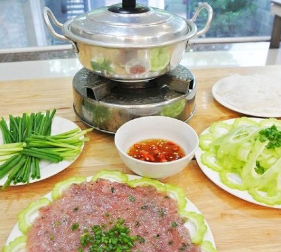Lẩu thác lác khổ qua 