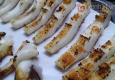 Khám phá con đường chuyên món mực ở Sài thành