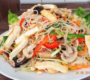 Bún gạo xào chay