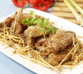 Chân gà rang muối HK