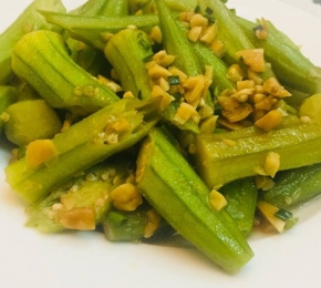Đậu bắp xào tỏi