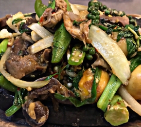 Mề gà trứng non cháy tỏi