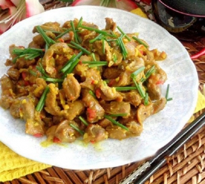 Mề gà xào xả tế