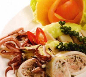 Mực ống hấp tiêu xanh