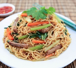 Mỳ xào bò nấm